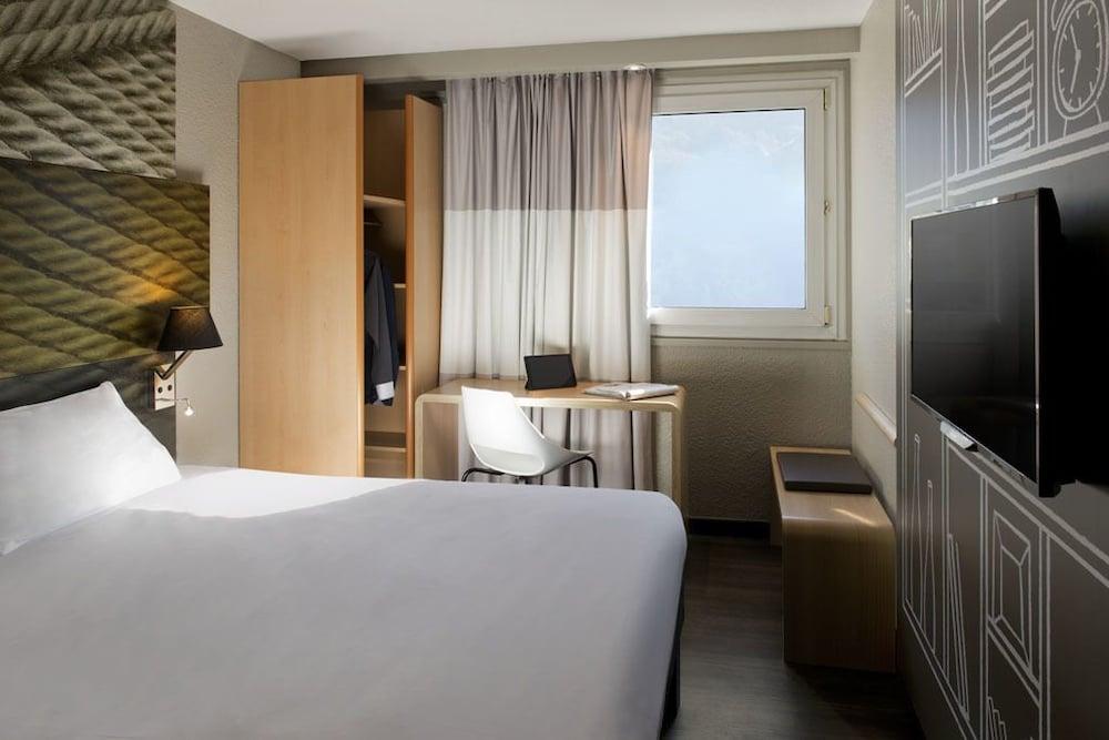 Ibis Porte Du Montblanc Hotel 3*