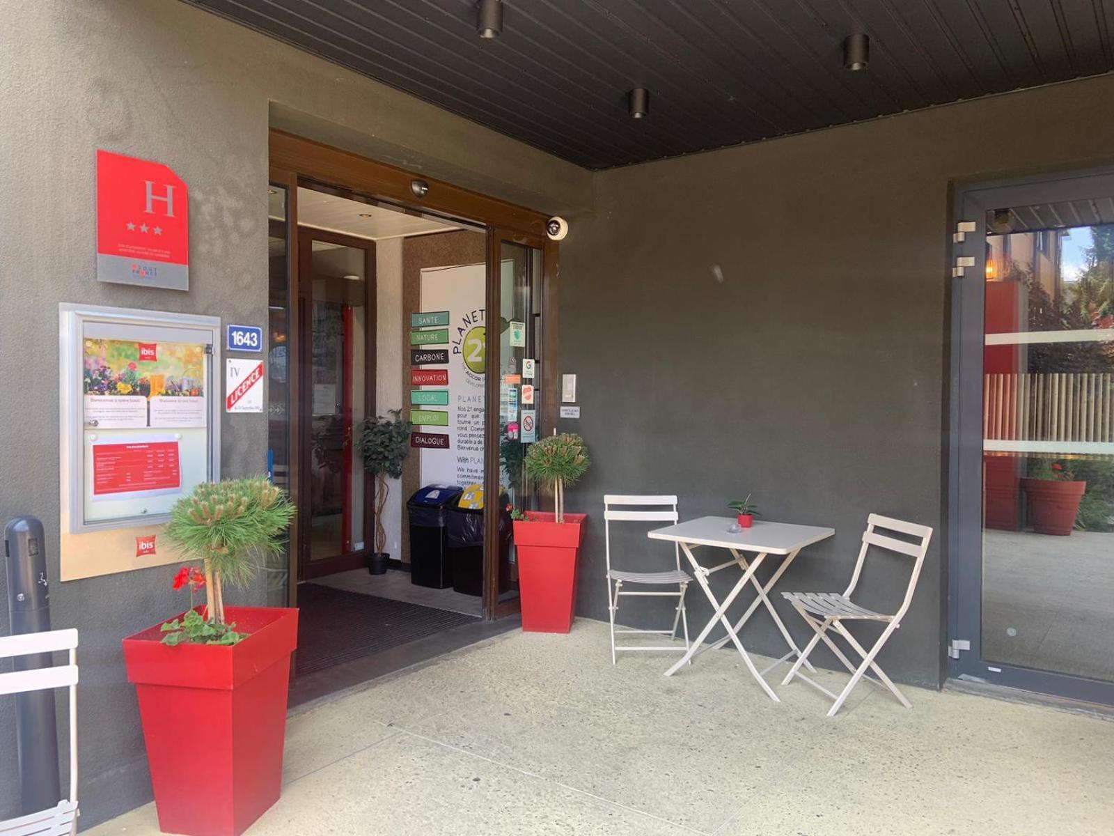 Ibis Hotel 3*