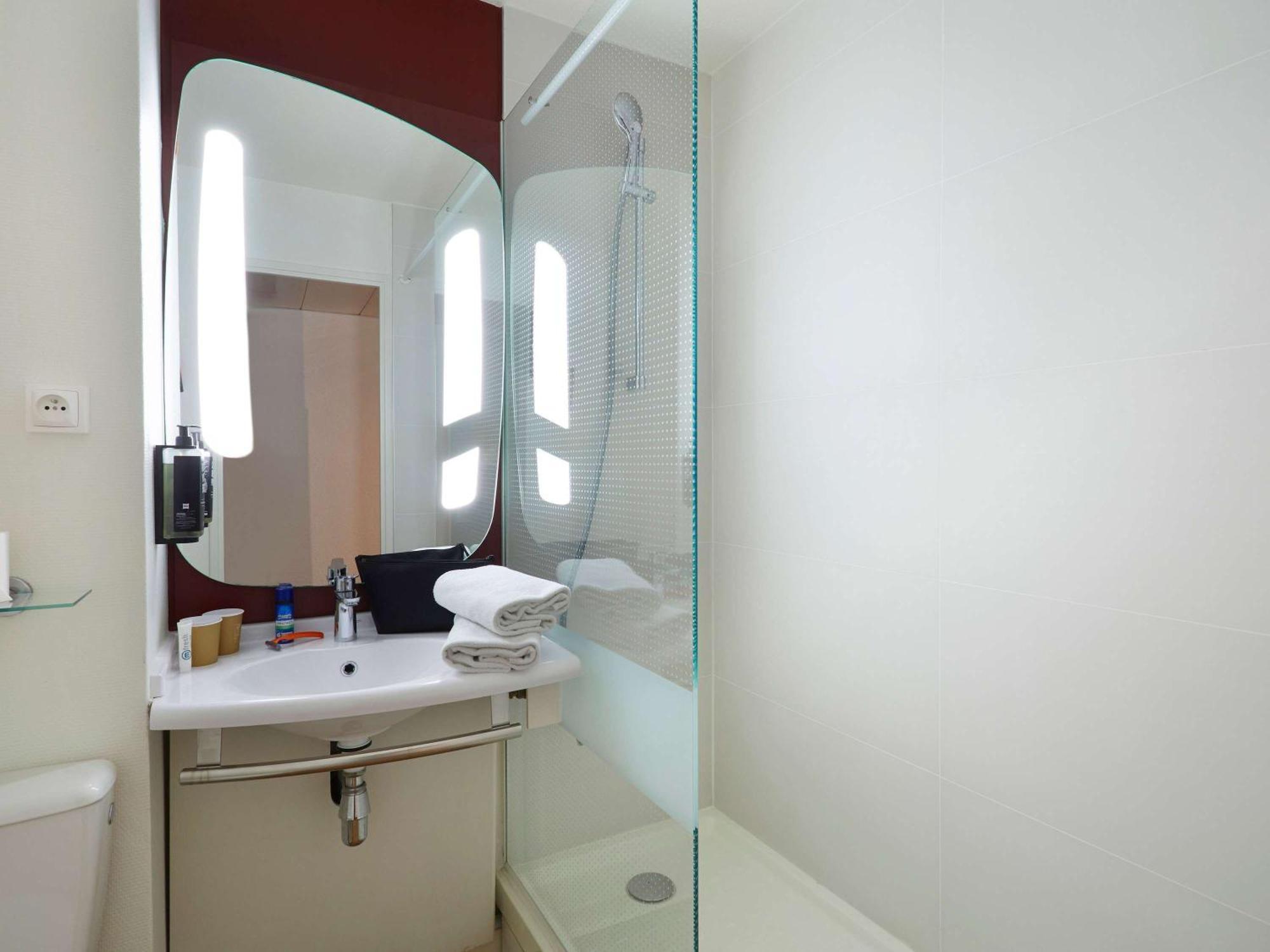 Ibis 3*